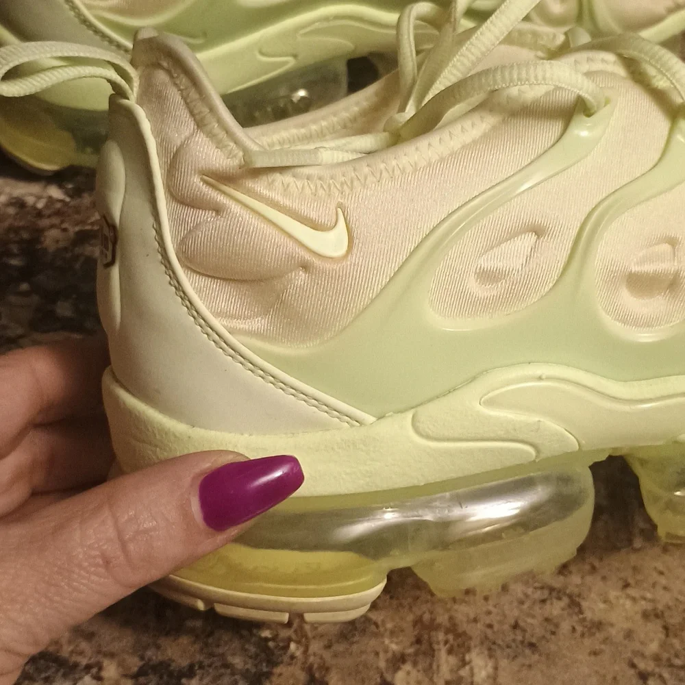Nike Air VaporMax Plus Highlighter Yellow Sunset Women's D13023-700 Size 9.5 - Picture 5 of 10